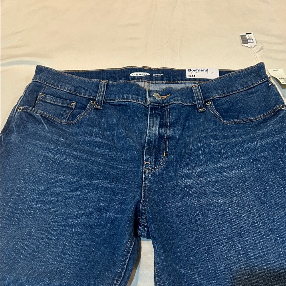 Old Navy Women's Cropped Blue Jeans - Picture 2 of 5